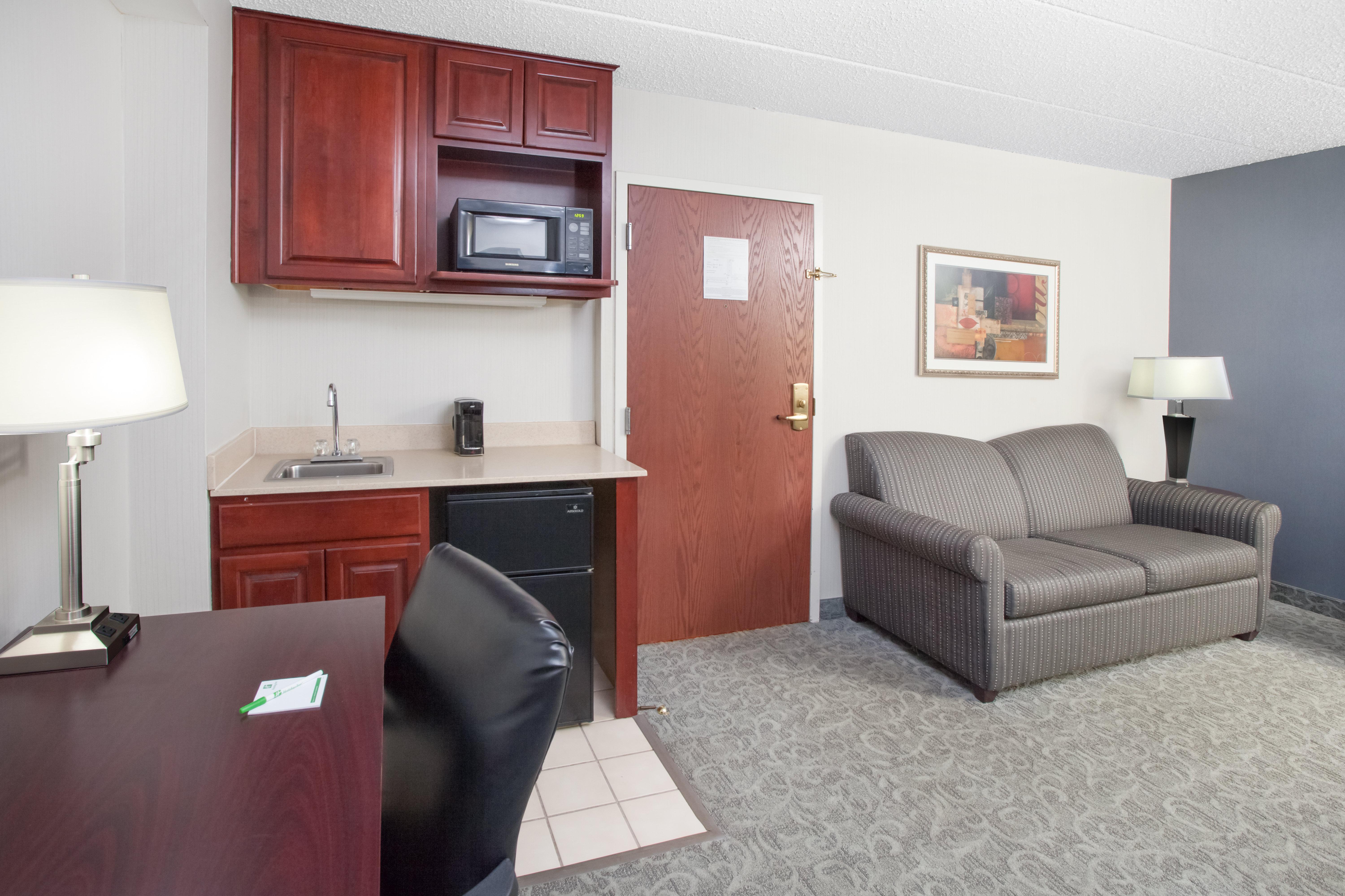 Holiday Inn & Suites Chicago-Carol Stream Wheaton By Ihg Екстериор снимка
