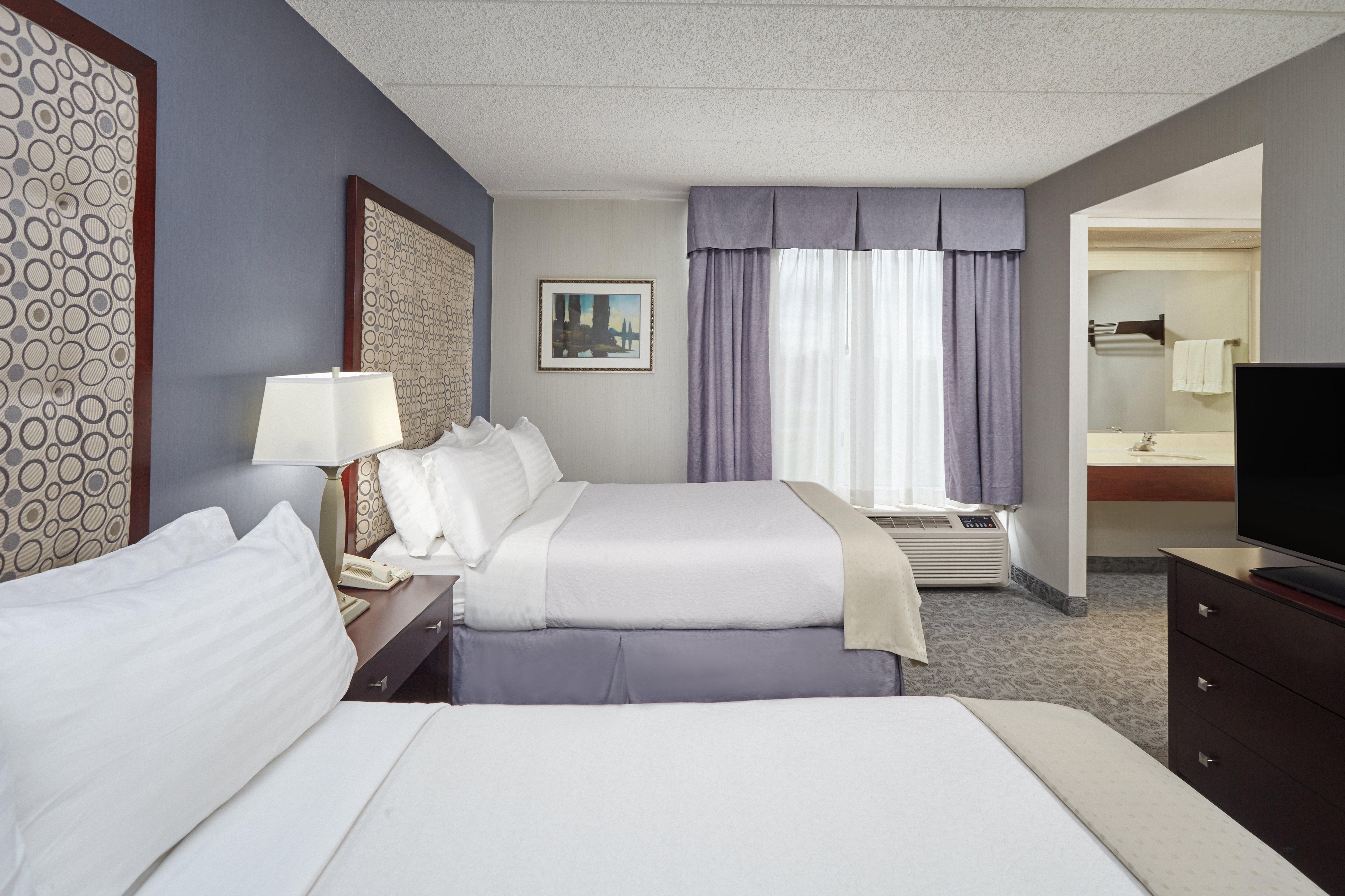 Holiday Inn & Suites Chicago-Carol Stream Wheaton By Ihg Екстериор снимка