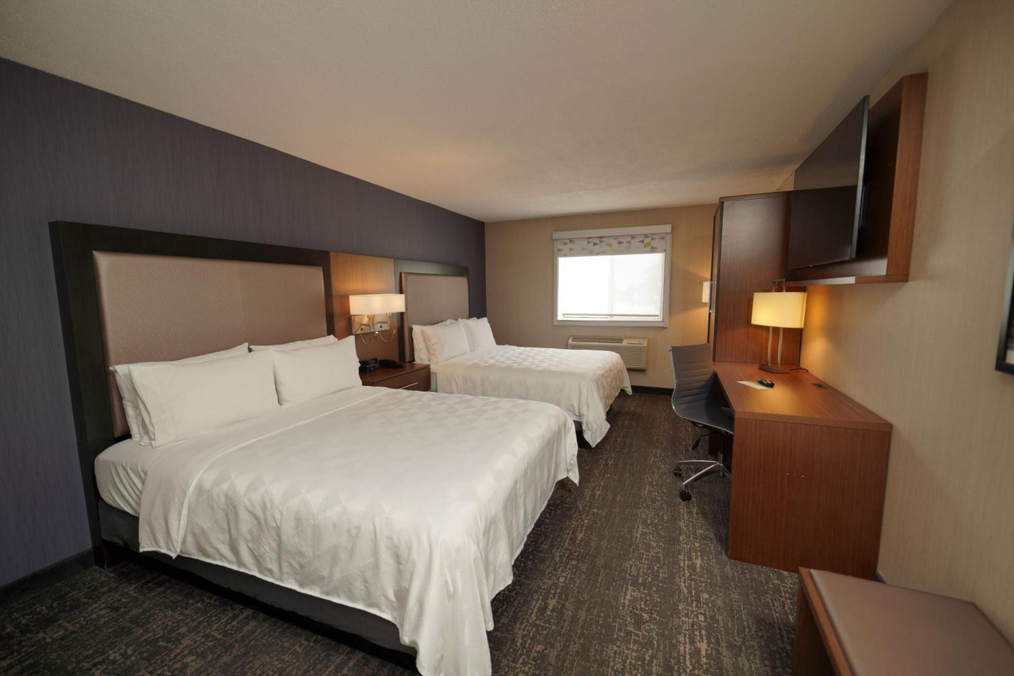 Holiday Inn & Suites Chicago-Carol Stream Wheaton By Ihg Екстериор снимка