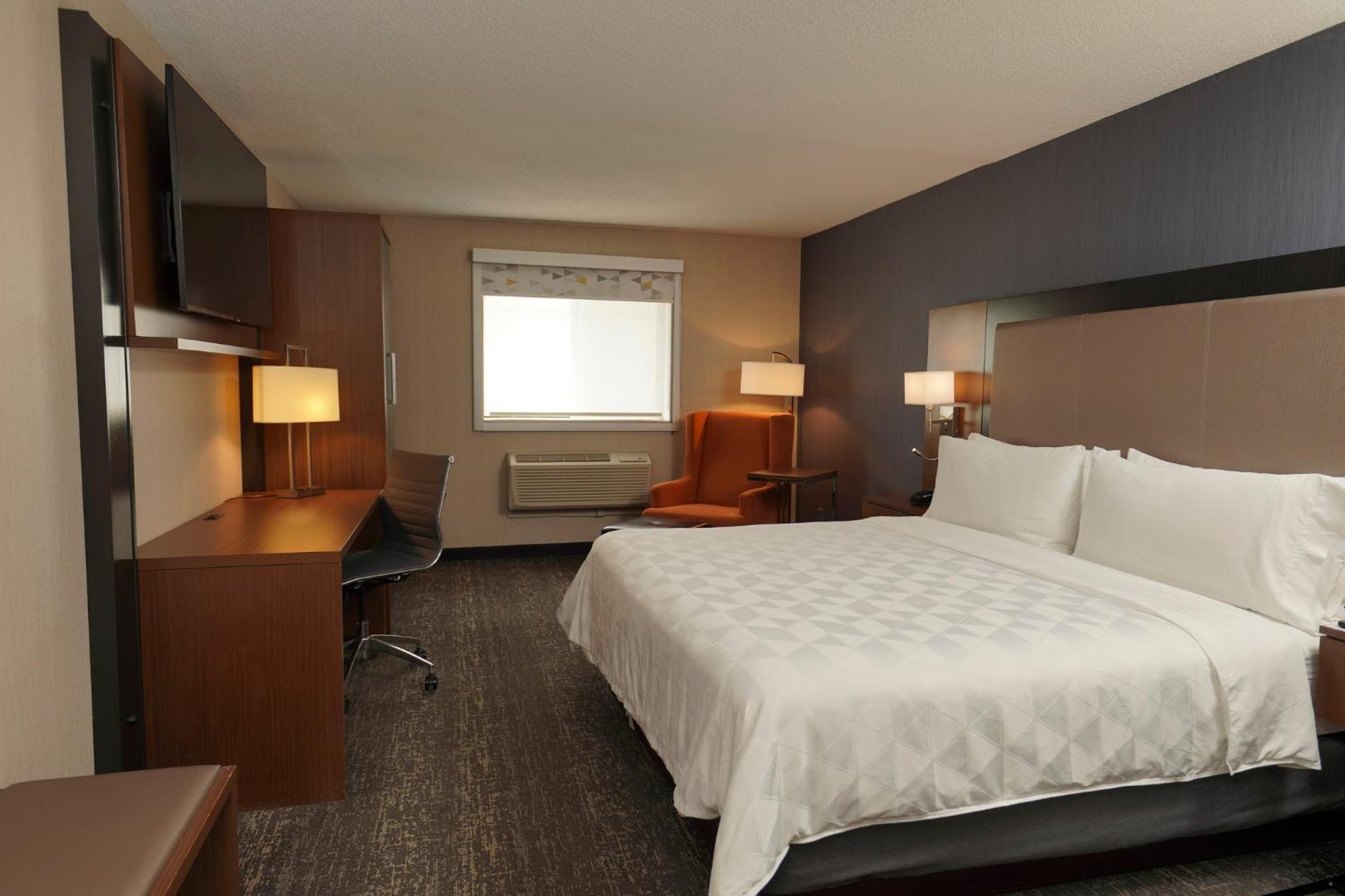 Holiday Inn & Suites Chicago-Carol Stream Wheaton By Ihg Екстериор снимка
