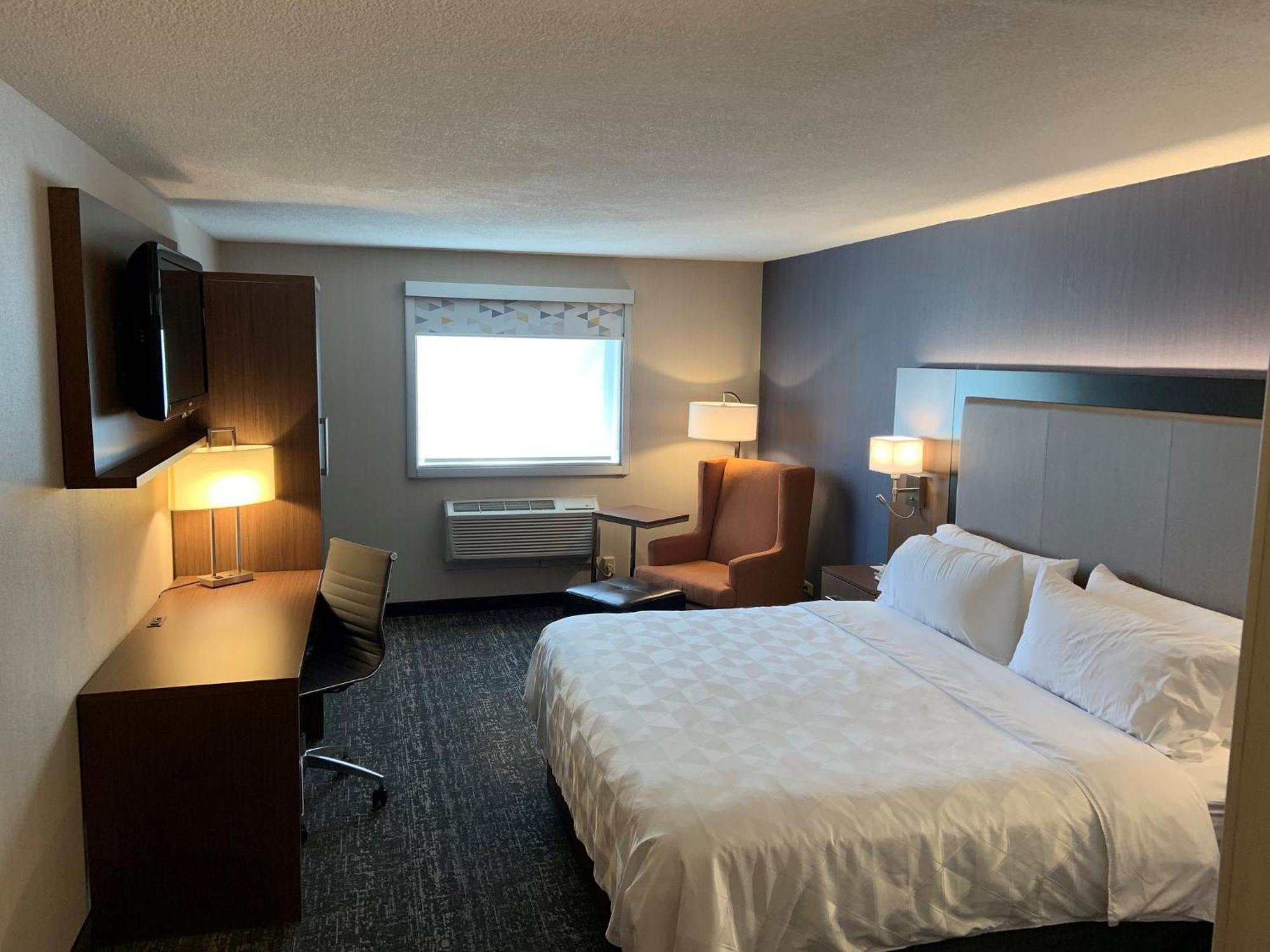 Holiday Inn & Suites Chicago-Carol Stream Wheaton By Ihg Екстериор снимка