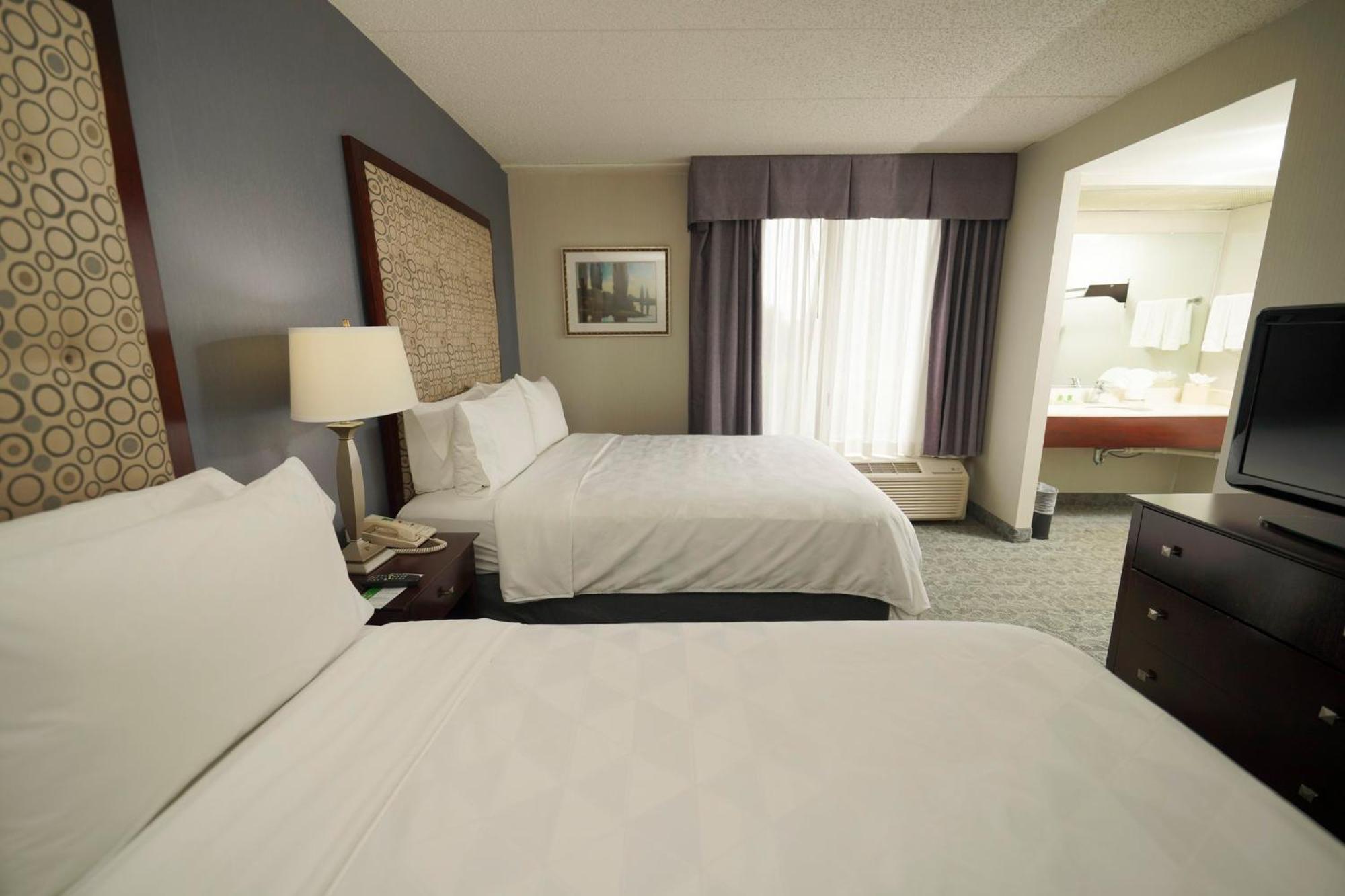 Holiday Inn & Suites Chicago-Carol Stream Wheaton By Ihg Екстериор снимка