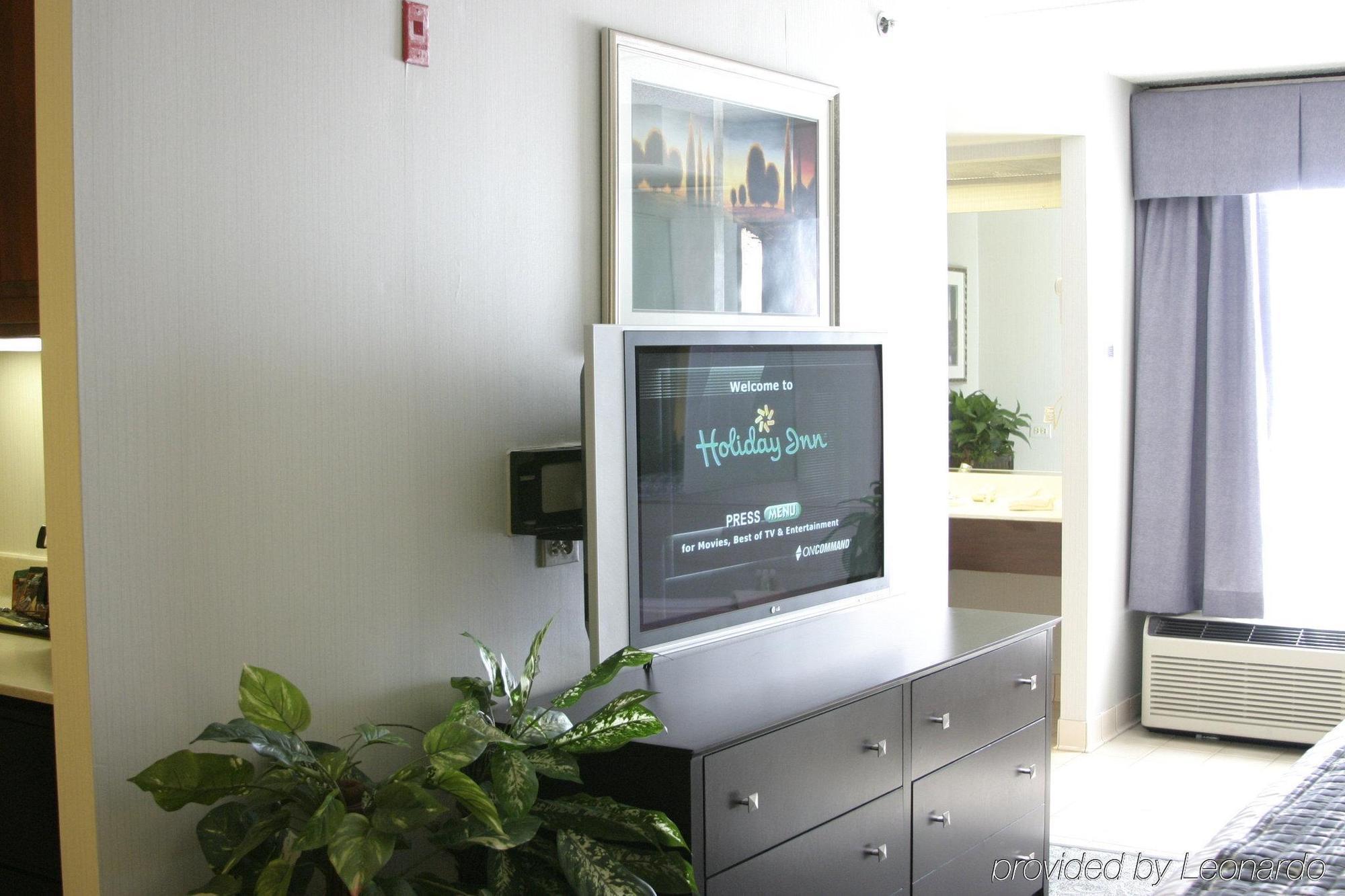 Holiday Inn & Suites Chicago-Carol Stream Wheaton By Ihg Екстериор снимка
